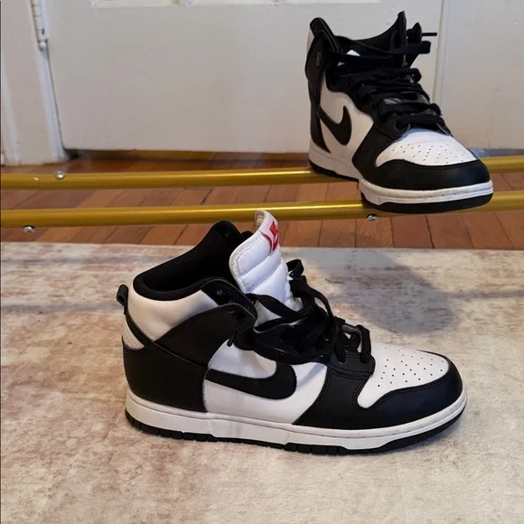 Nike Dunks - Panda - Picture 4 of 5